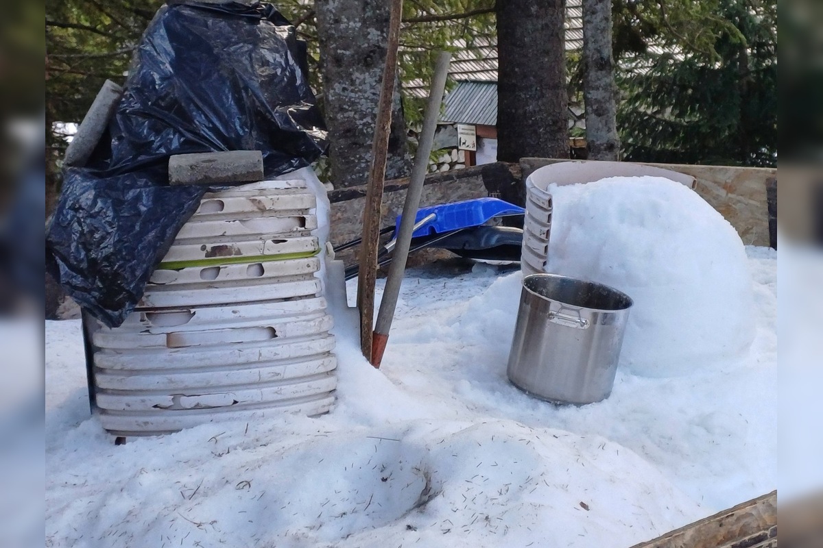 FOTO: Legendárny chatár z Rainerky chce Betlehem postaviť aj napriek počasiu, foto 2