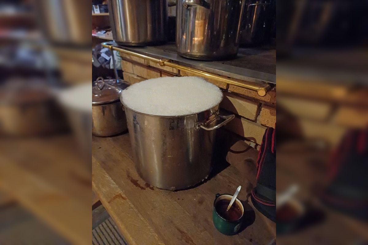 FOTO: Legendárny chatár z Rainerky chce Betlehem postaviť aj napriek počasiu, foto 3