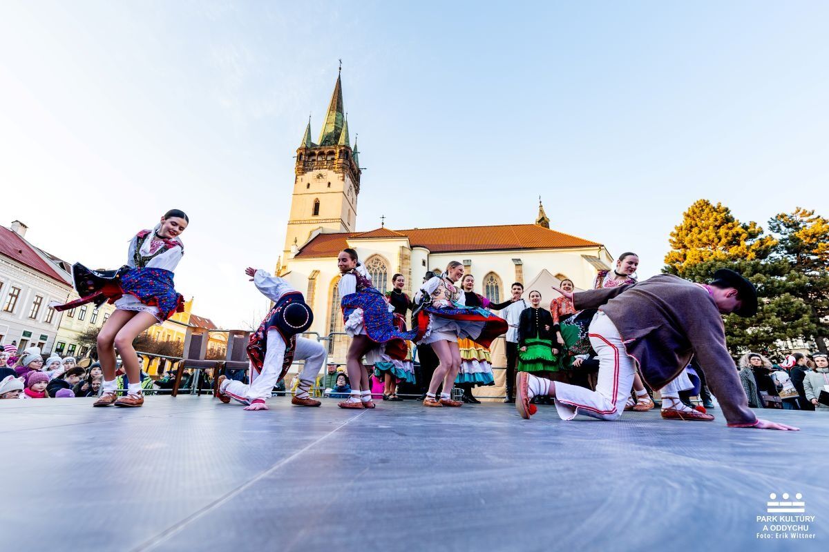 FOTO: Fašiangy v Prešove 2026. Sprievod, folklór a pochovávanie basy, foto 8