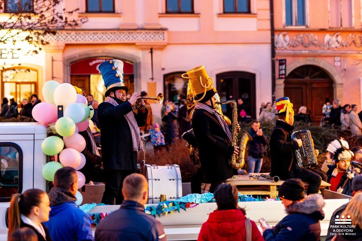 FOTO: Fašiangy v Prešove 2026. Sprievod, folklór a pochovávanie basy, foto 15