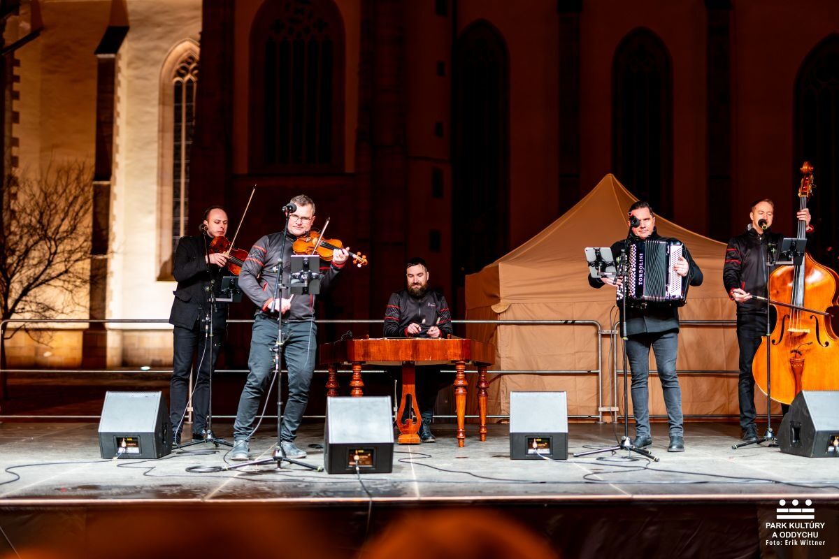 FOTO: Fašiangy v Prešove 2026. Sprievod, folklór a pochovávanie basy, foto 16