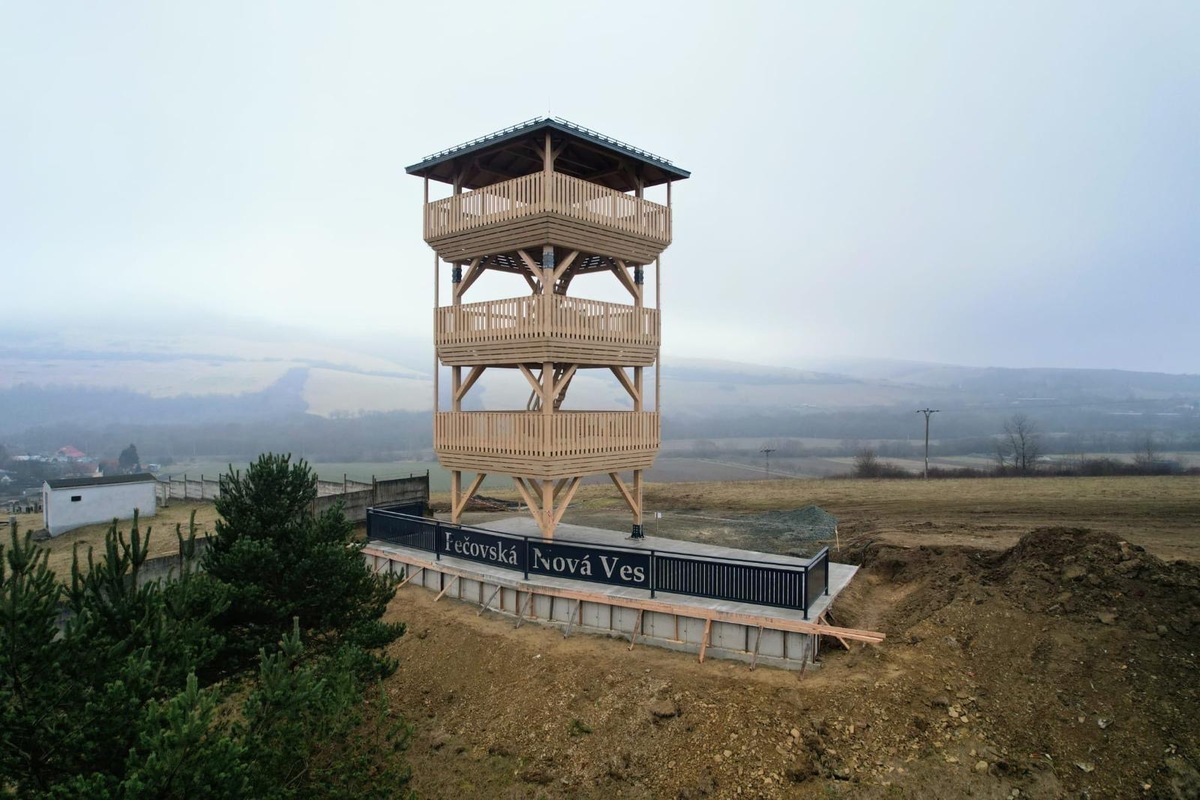 FOTO: Pri Sabinove otvorili 16-metrovú rozhľadňu, foto 2