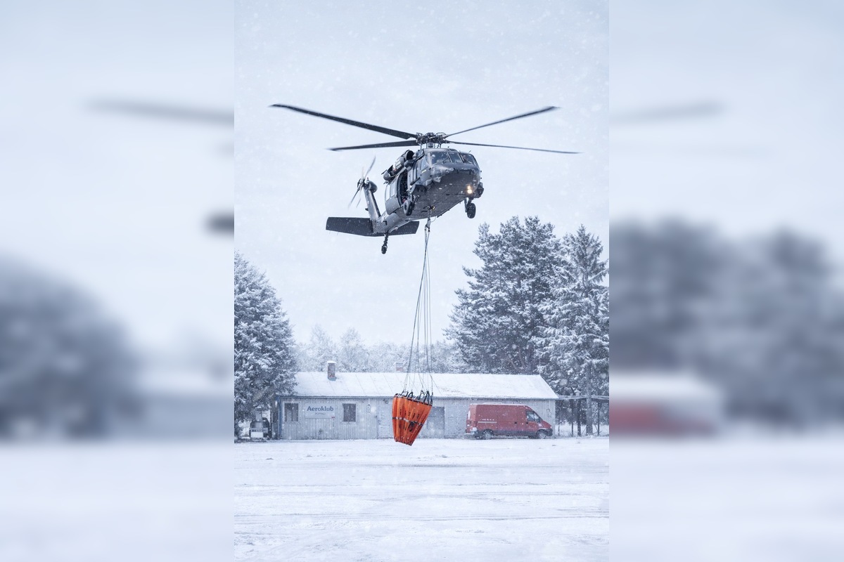 FOTO: Obyvatelia pod Tatrami si na oblohe všímajú Black Hawky, foto 3