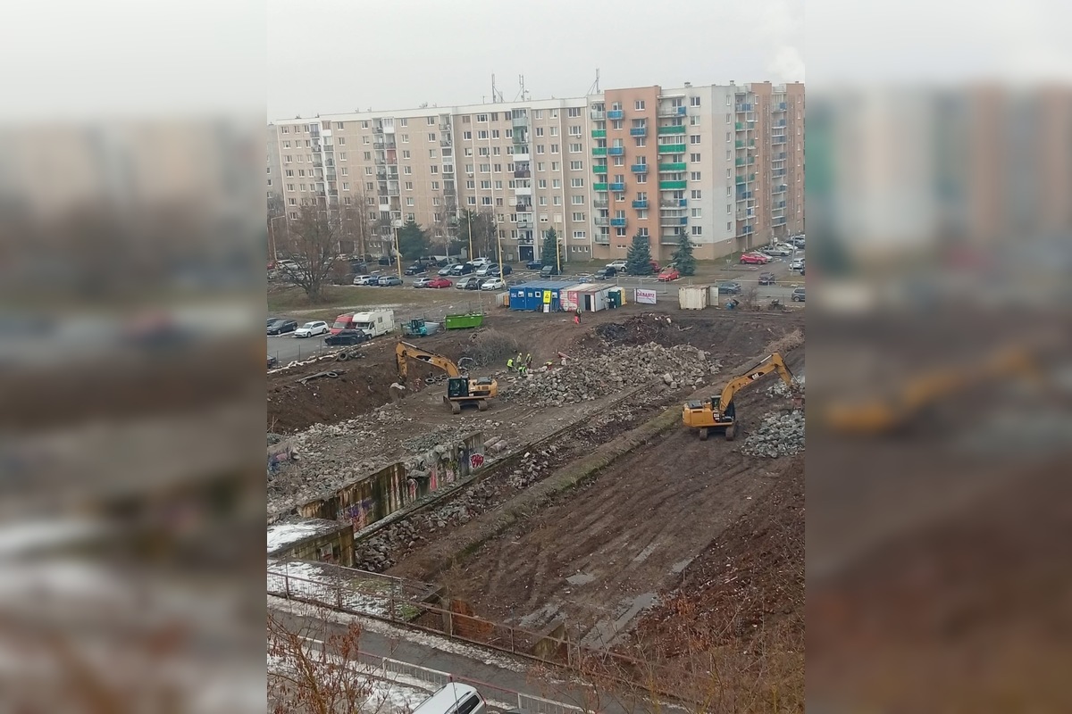 FOTO: Na Sekčove sa po rokoch začali práce na stavbe č. 6, foto 4