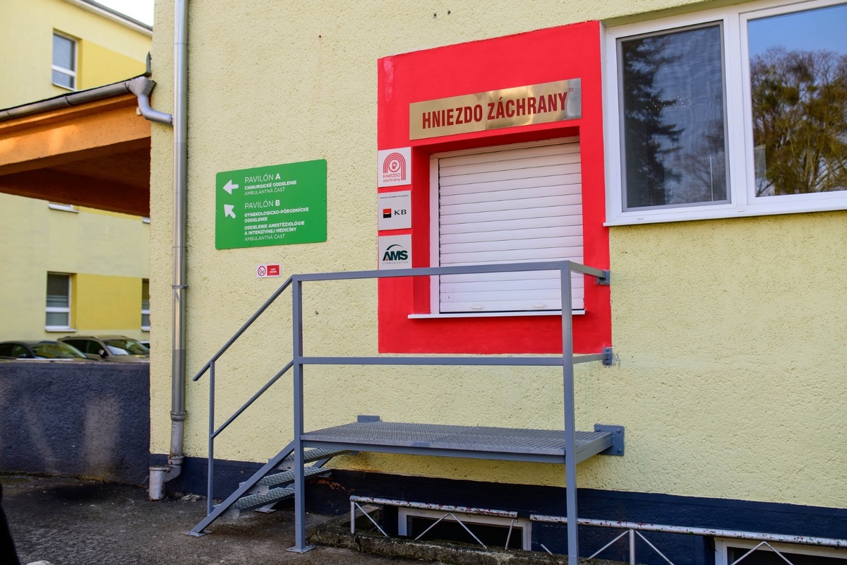 FOTO: V humenskej nemocnici pribudlo hniezdo záchrany, foto 6