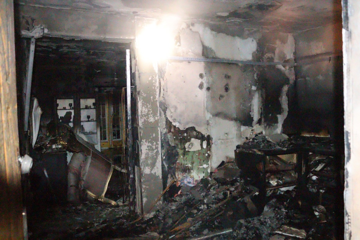 FOTO: Požiar bytovky v Lemešanoch, foto 1