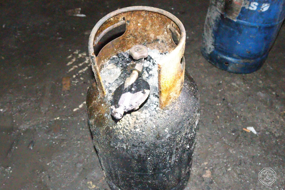 FOTO: Požiar bytovky v Lemešanoch, foto 2