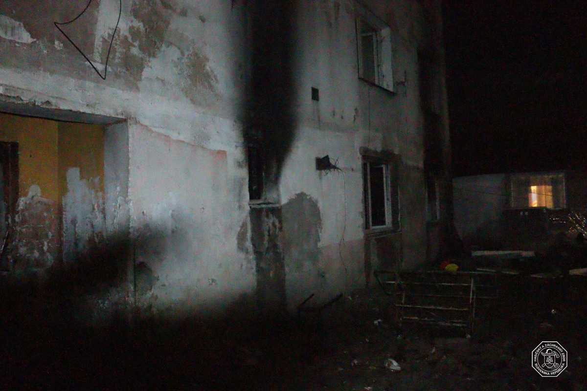 FOTO: Požiar bytovky v Lemešanoch, foto 3