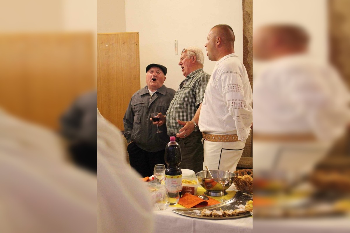 FOTO: Folklórny súbor spod Tatier sa lúči s nezabudnuteľným Jozefom Dunajom, foto 2