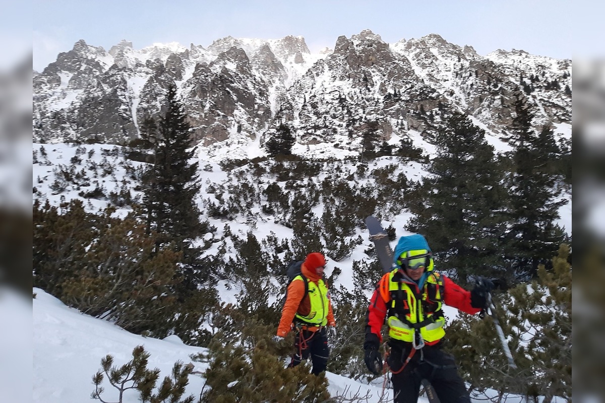 FOTO: Ďalší tragický pád lavíny vo Vysokých Tatrách. O život prišli dvaja turisti, foto 2