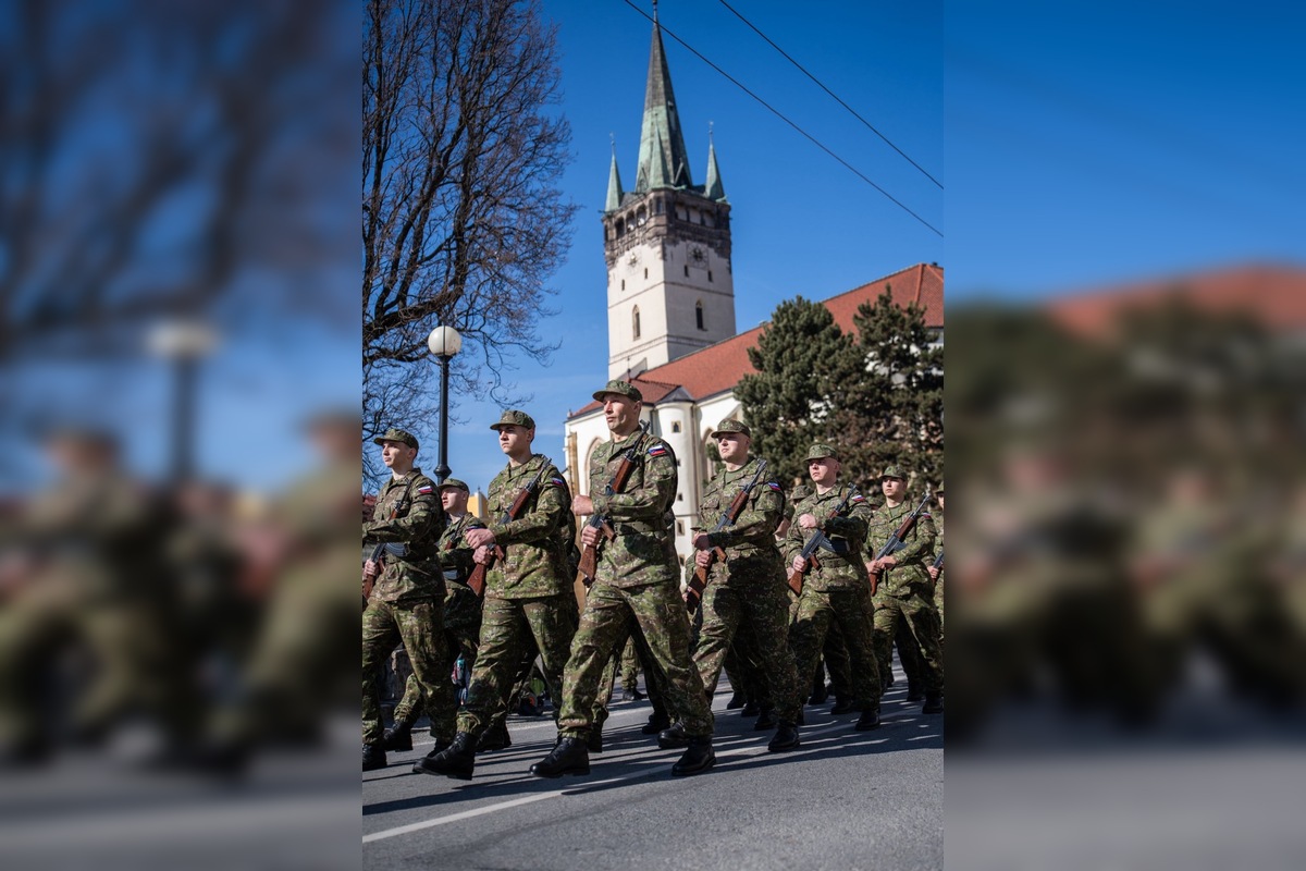 FOTO: Na Hlavnej v Prešove vojaci zložili prísahu, foto 3