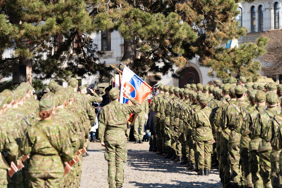 FOTO: Na Hlavnej v Prešove vojaci zložili prísahu, foto 13