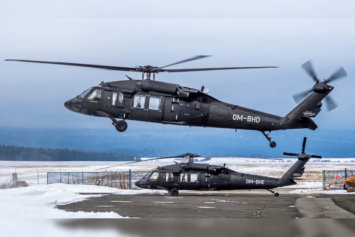 FOTO: Niekoľko týždňov lietali nad hlavami Popradčanov Black Hawky, foto 6