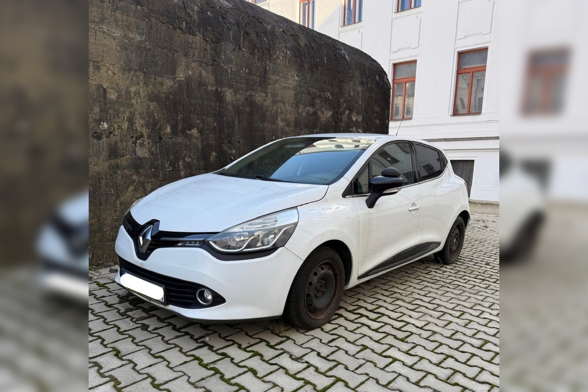 FOTO: Daňové úrady na východe rozpredávajú autá v dražbách, foto 6