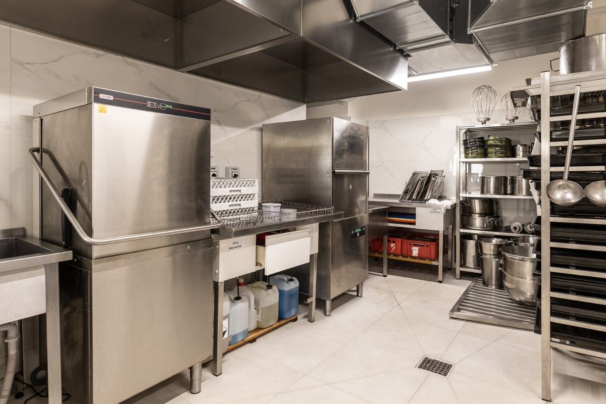 FOTO: Veľká rekonštrukcia kuchyne v DSS v Spišskom Podhradí, foto 1