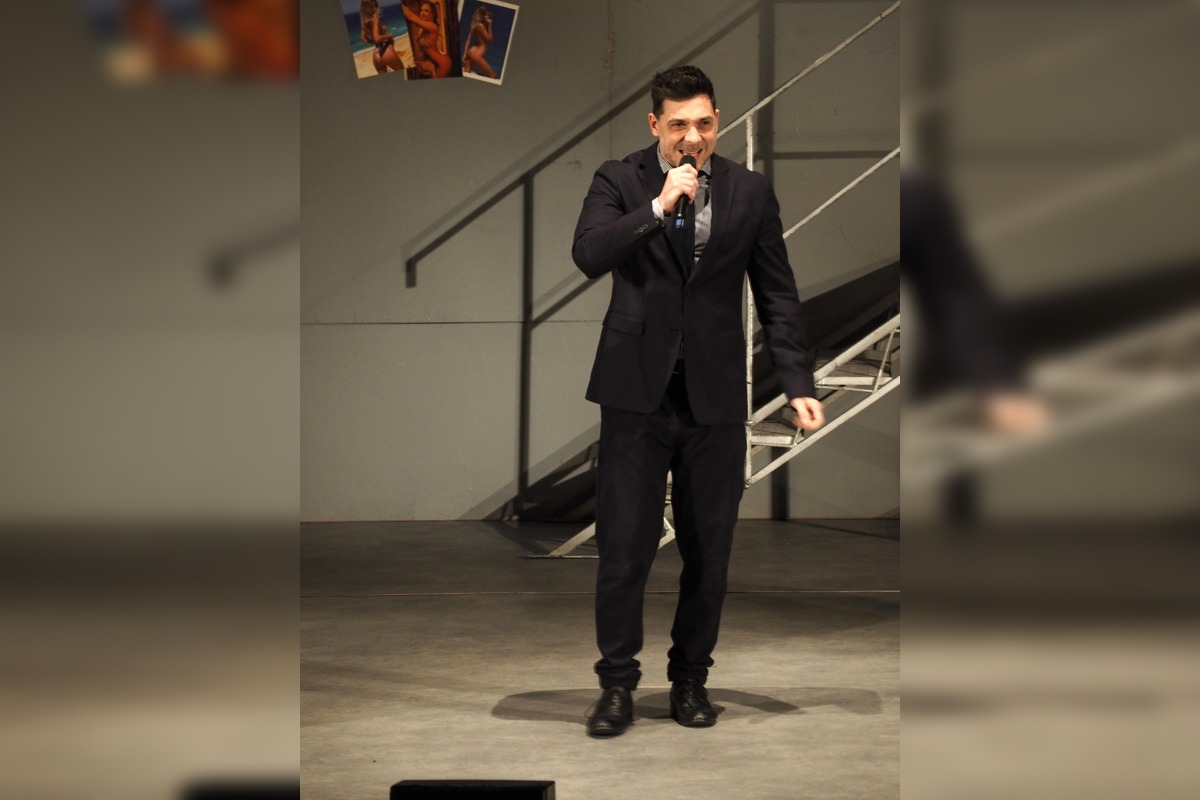 FOTO: Divadlo Komédie vystúpilo pred divákmi v Snine a Trebišove, v Rožňave to skončilo fiaskom, foto 8