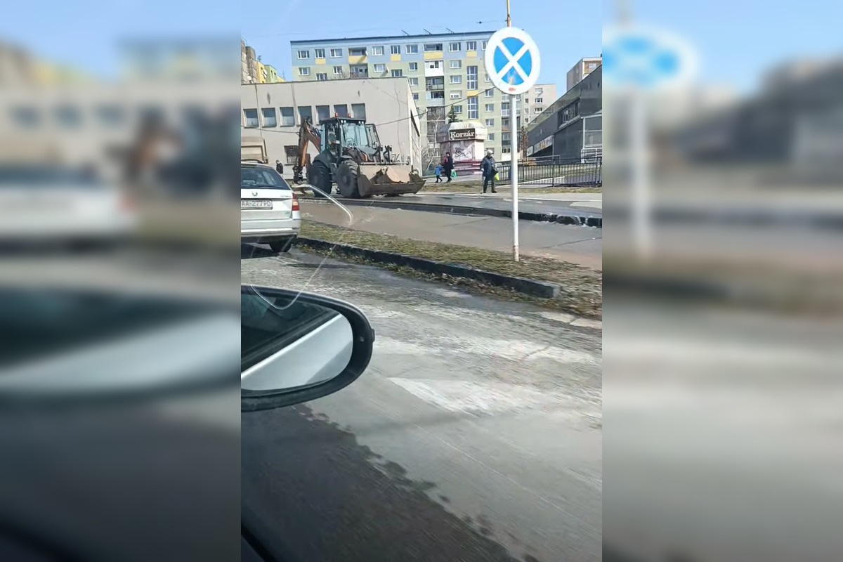 FOTO: Záplava na Sekčove komplikuje dopravu, foto 3