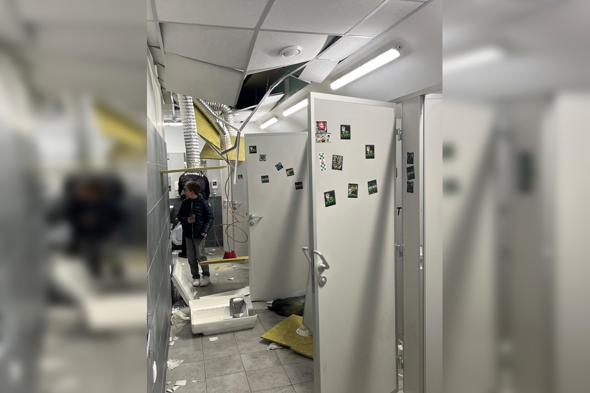 FOTO: Prešovskí fanúšikovia po derby s Košicami zničili toalety Košickej Futbalovej Arény, foto 2