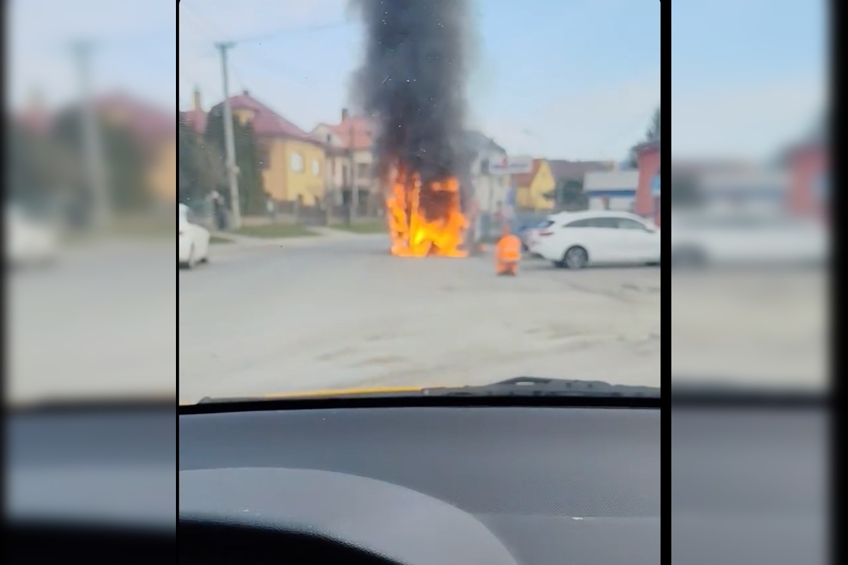 FOTO: Akčné pondelkové ráno v Prešove. Na Kútoch došlo k požiaru vozidla, foto 3
