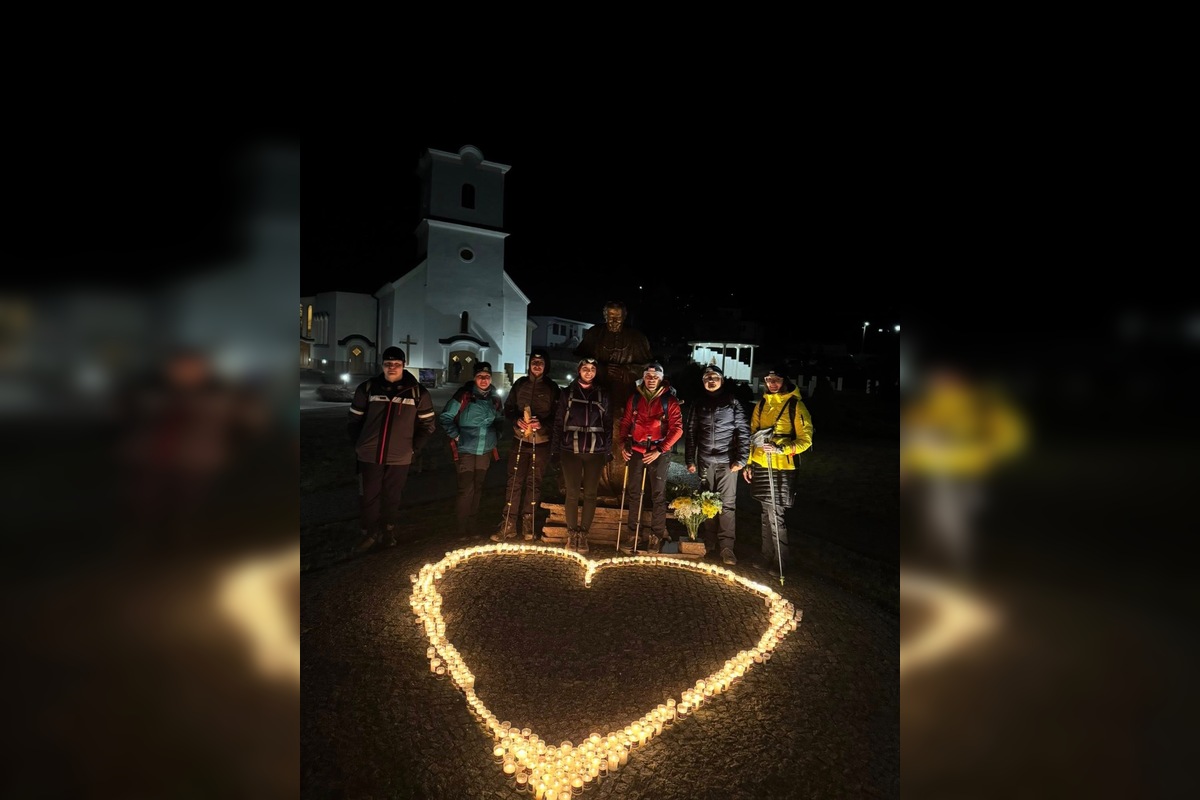 FOTO: Na viacerých miestach Prešovského kraja si veriaci prešli Extrémnu krížovú cestu, foto 17