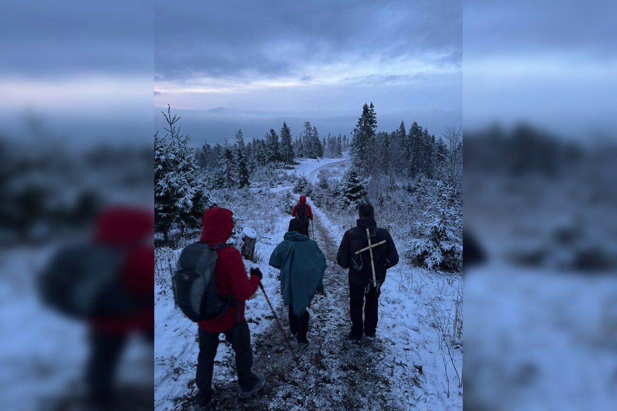 FOTO: Na viacerých miestach Prešovského kraja si veriaci prešli Extrémnu krížovú cestu, foto 21