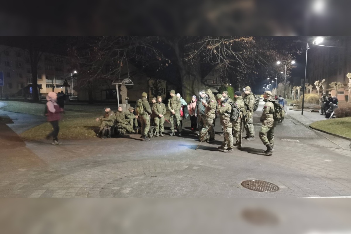 FOTO: Na viacerých miestach Prešovského kraja si veriaci prešli Extrémnu krížovú cestu, foto 26