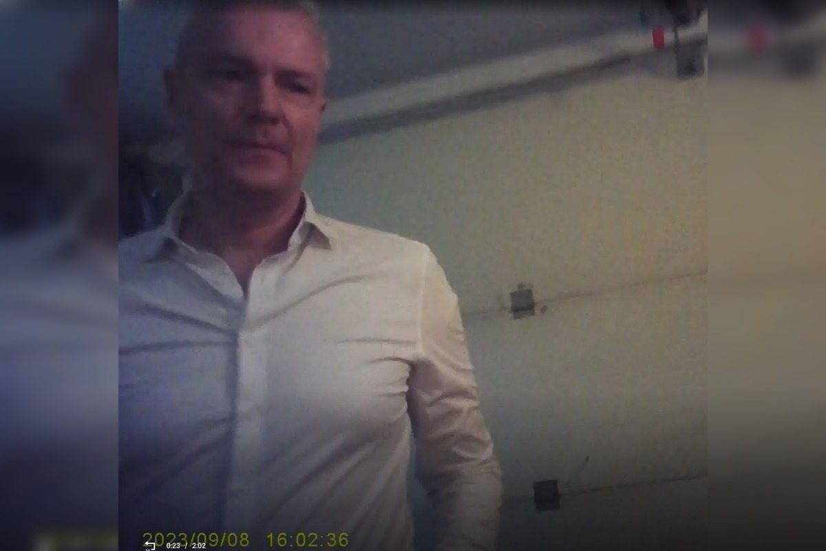 FOTO: Podozrivé zábery z domu Ferenčáka. 45-tisíc v hotovosti, 75-tisíc na účet, foto 4