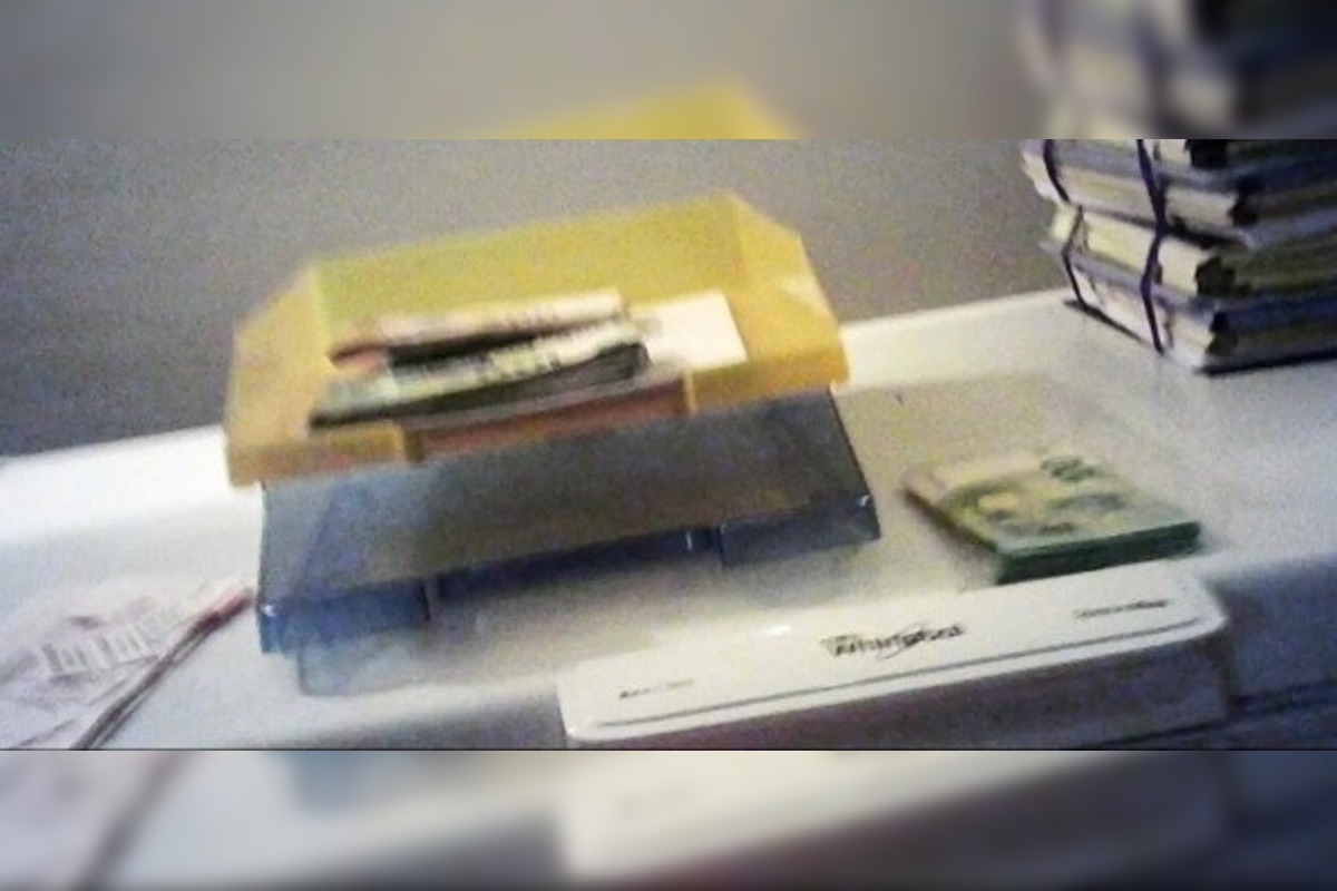 FOTO: Podozrivé zábery z domu Ferenčáka. 45-tisíc v hotovosti, 75-tisíc na účet, foto 6