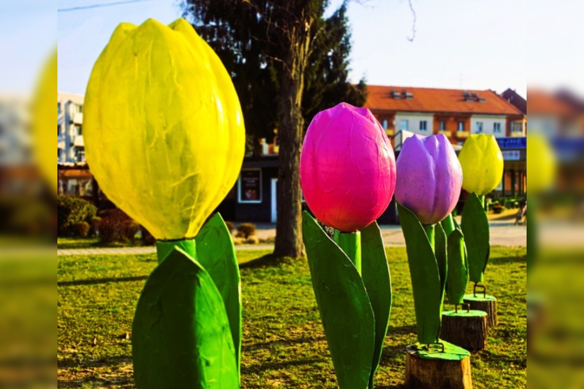 FOTO: Humenné rozkvitlo do Veľkej noci. Zajačiky, vajíčka aj farby, foto 7