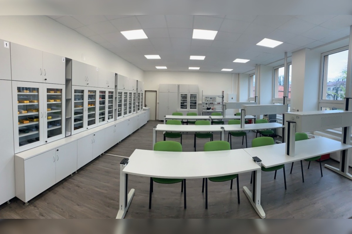FOTO: SPŠ elektrotechnická v Prešove ide medzi špičku, foto 1