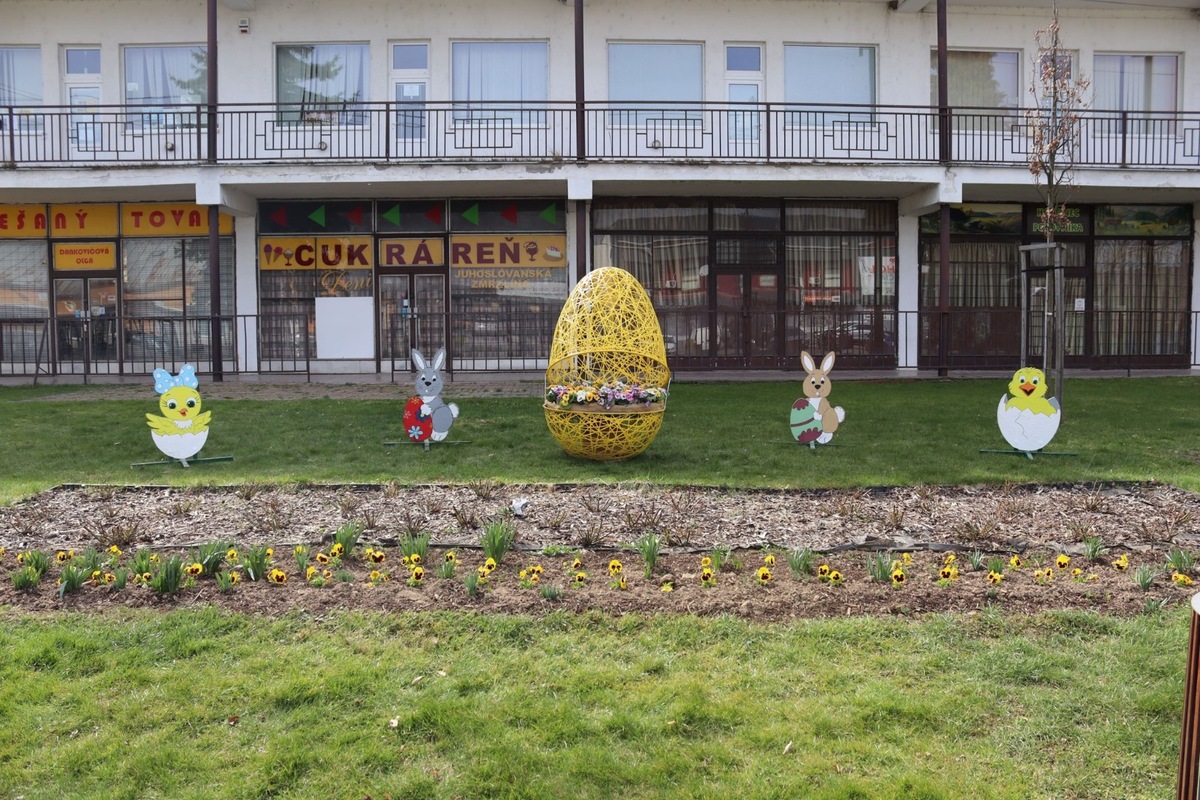 FOTO: Mestá a obce v Prešovskom kraji žiaria veľkonočnou výzdobou, foto 24
