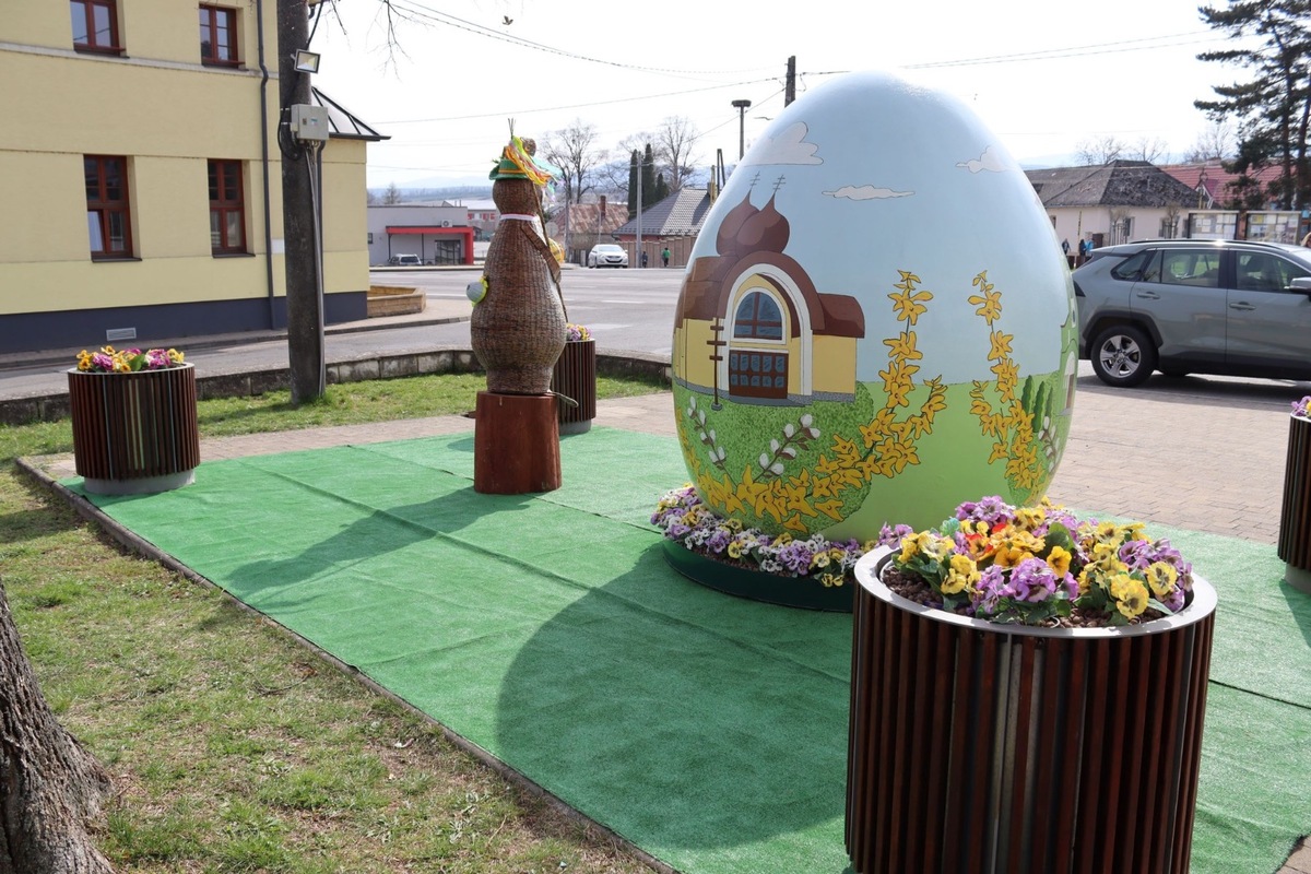 FOTO: Mestá a obce v Prešovskom kraji žiaria veľkonočnou výzdobou, foto 34