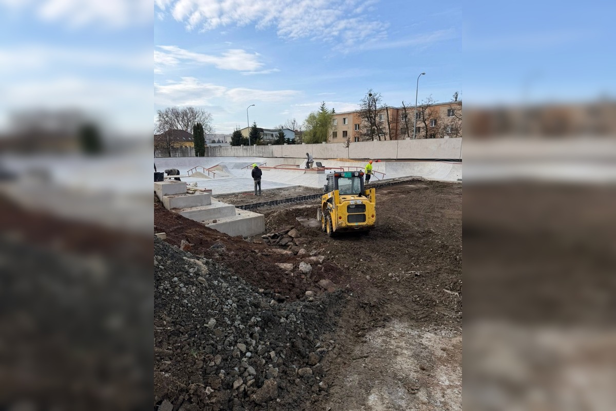 FOTO: Skatepark v Prešove rastie. Vyzerá úchvatne, komentuje poslanec, foto 5