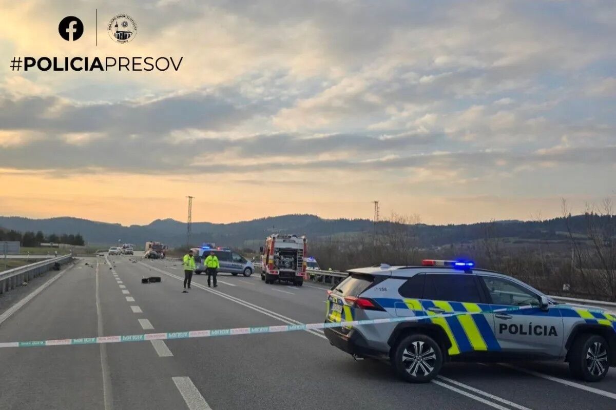 FOTO: Pomáhali na mieste tragickej nehody pri Starej Ľubovni, pohľad bol mrazivý, foto 2