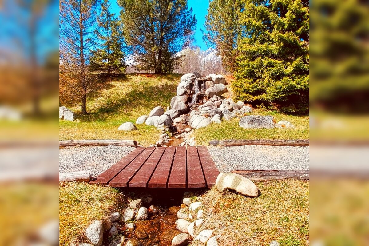 FOTO: Jar v Tatrách. Nový mostík aj kvitnúca záhrada, foto 1