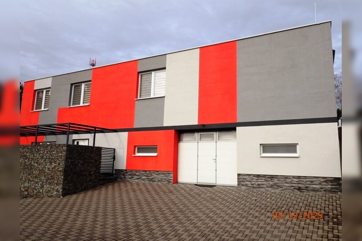 FOTO: Obľúbený komplex vo Vranove mieri do dražby, foto 1