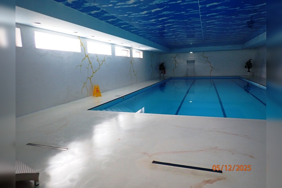 FOTO: Obľúbený komplex vo Vranove mieri do dražby, foto 7