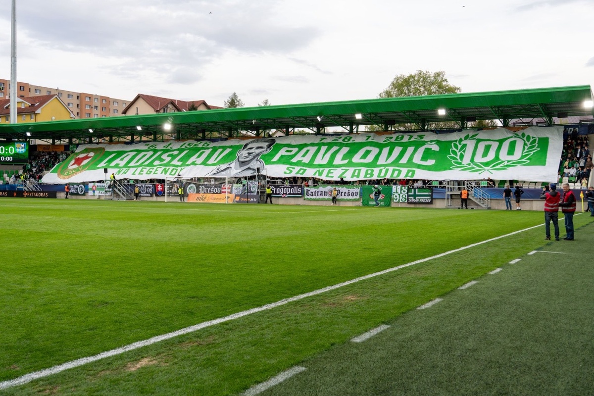FOTO: Prešov zvládol derby o východ, počas zápasu proti Košiciam si pripomenuli legendu Ladislava Pavloviča, foto 4