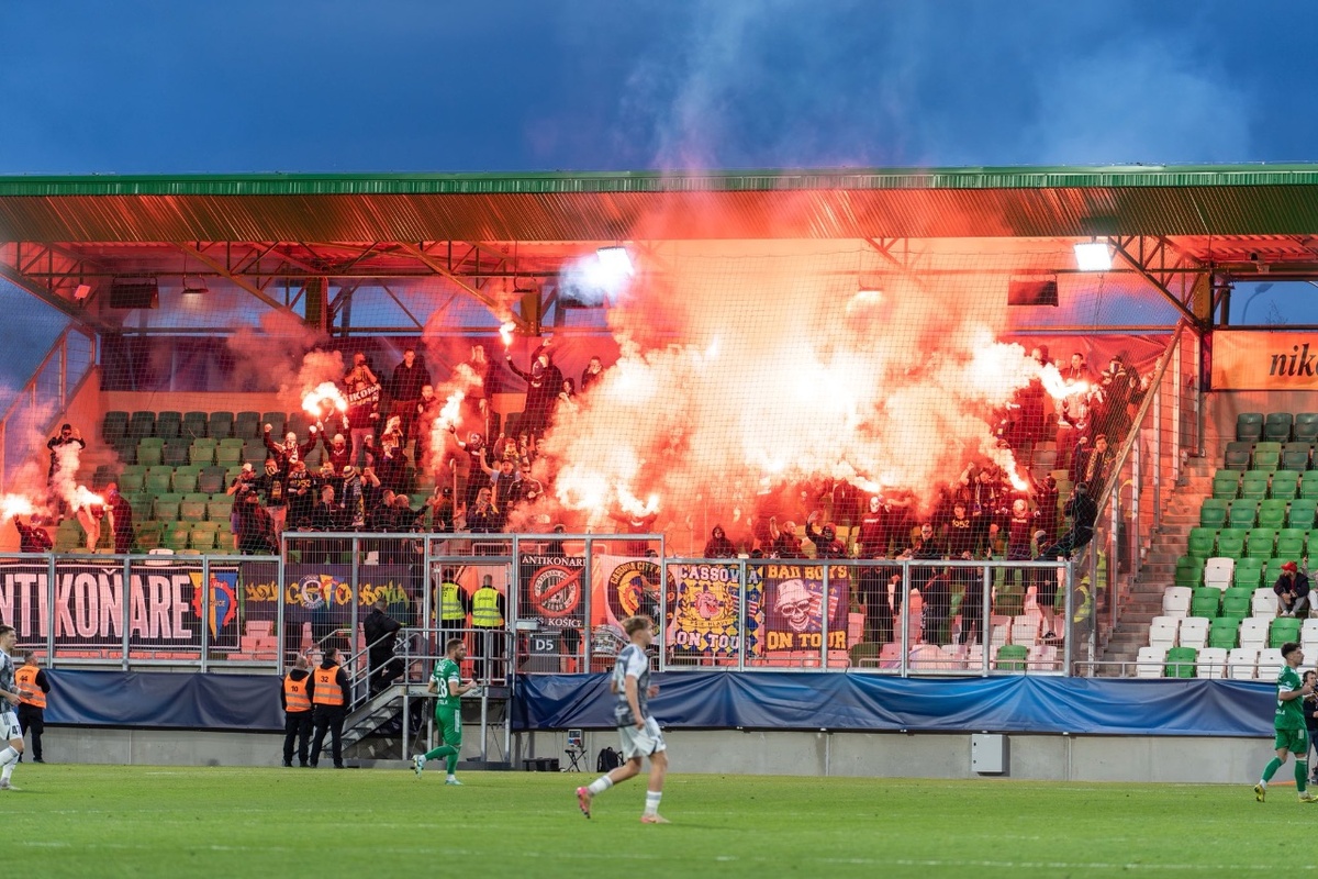 FOTO: Prešov zvládol derby o východ, počas zápasu proti Košiciam si pripomenuli legendu Ladislava Pavloviča, foto 6