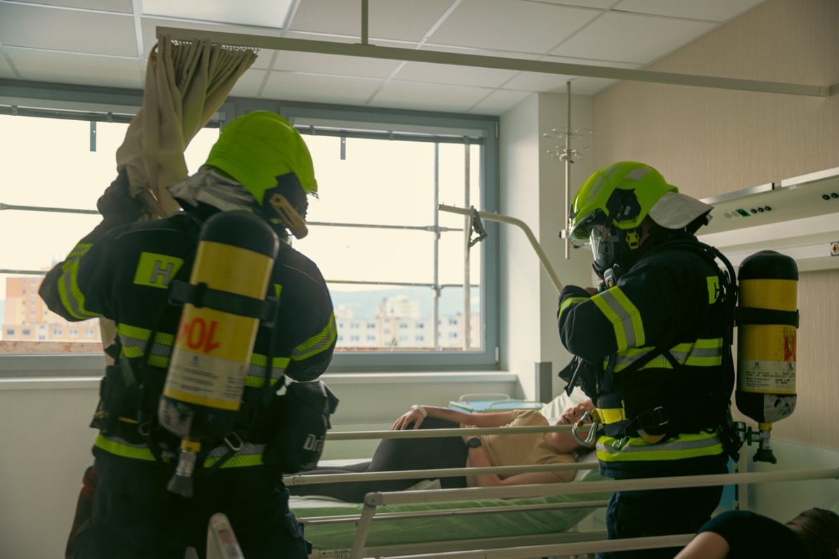 FOTO: Veľká explózia na lôžkovom oddelení v popradskej nemocnici, foto 10