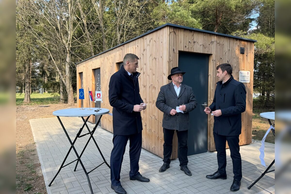 FOTO: Pri Belianskom rybníku pribudli toalety. Turisti aj cyklisti si polepšia, foto 2