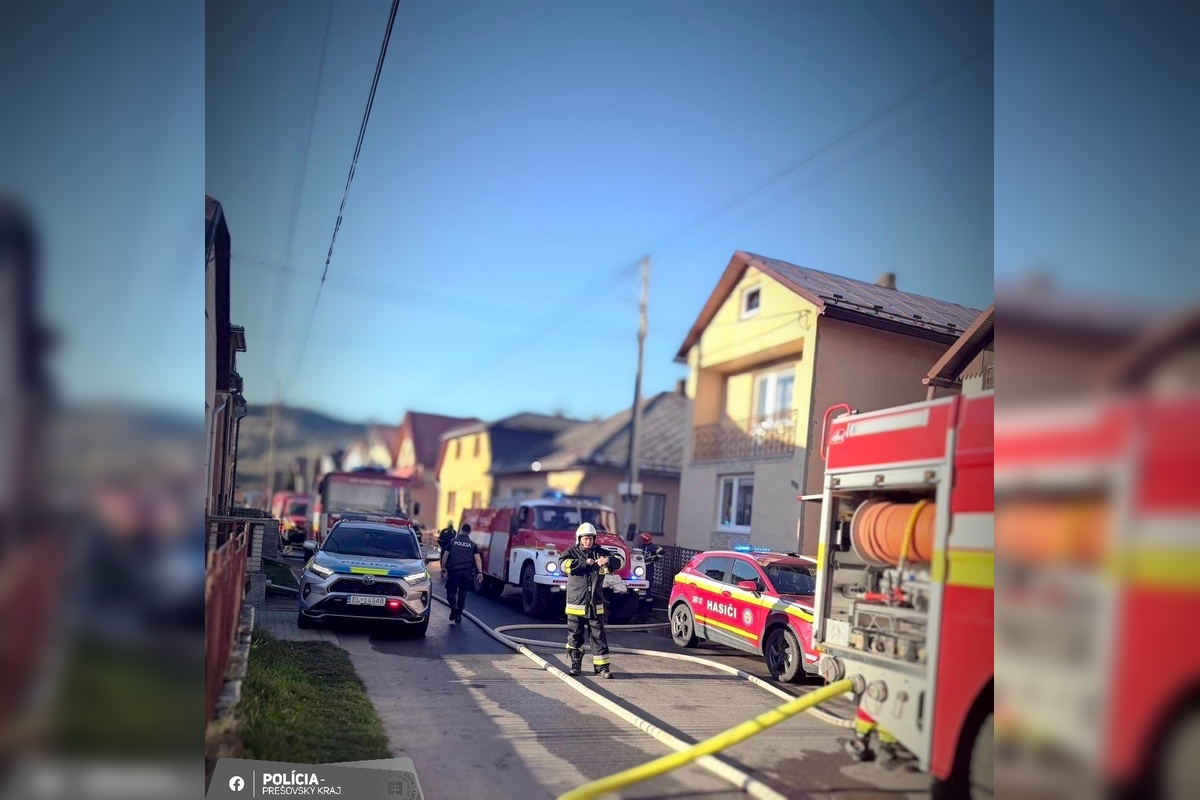 FOTO: Neďaleko Starej Ľubovne došlo k rozsiahlemu požiaru. Evakuovaných bolo 25 obyvateľov, foto 2