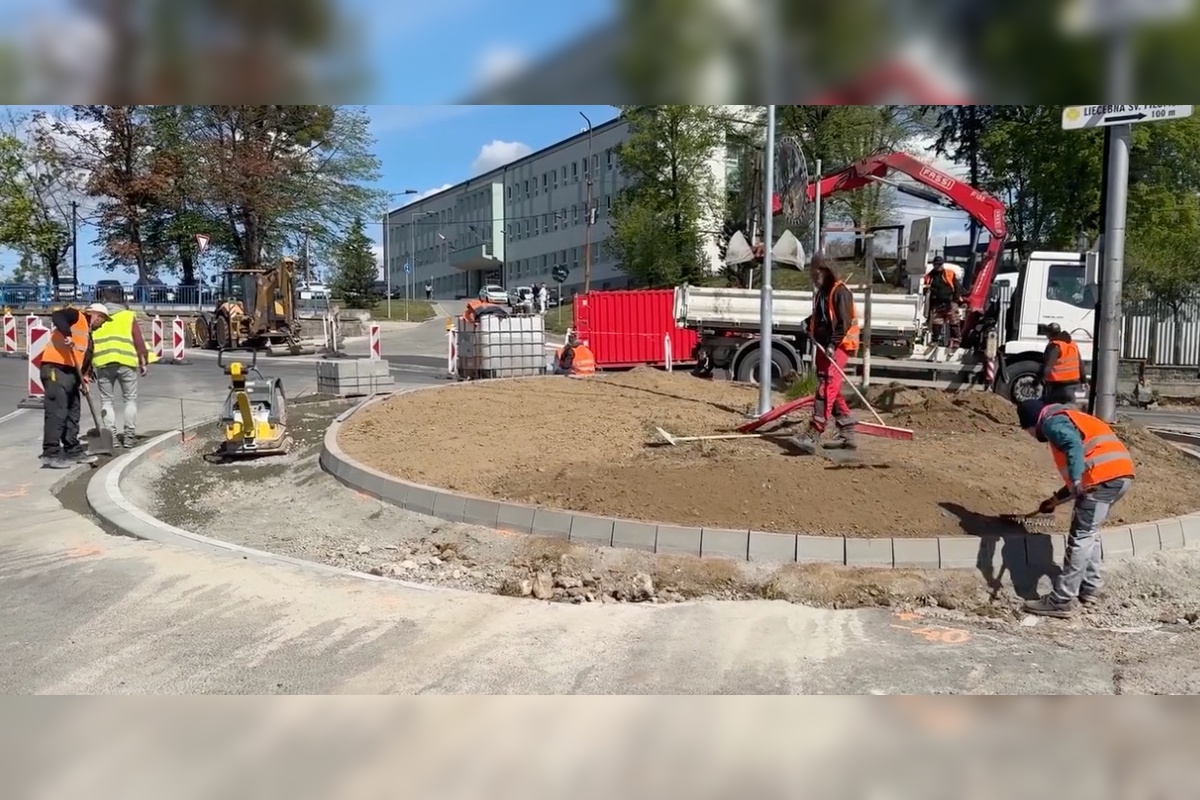 FOTO: Vo Vranove nad Topľou pribudne nový kruhový objazd, foto 4