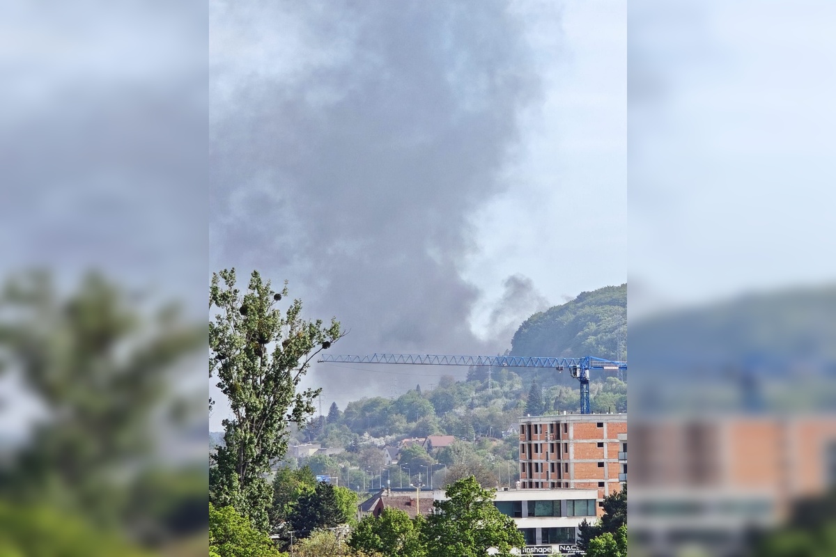 FOTO: Prešovom sa valí hustý čierny dym, čo sa tam deje? , foto 14