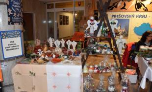 Úrad Prešovského samosprávneho kraja sa zmenil na vianočné trhovisko