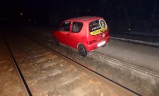 Auto na koľajisku Prešov-mesto