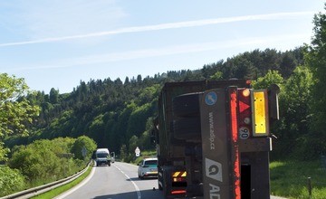 FOTO: Polícia hľadá svedkov dopravnej nehody 
