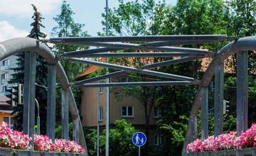 FOTO: V Poprade prebieha výsadba letničiek