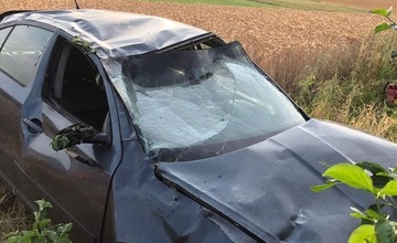 FOTO: Pri dopravnej nehode na ceste medzi Hanušovcami nad Topľou a obcou Bystré zahynul 22-ročný spolujazdec