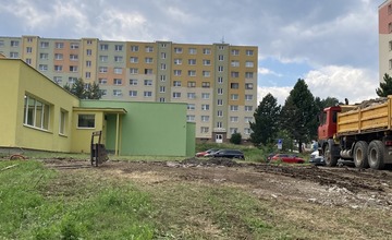 FOTO: Do kežmarského vnútrobloku Južná bude investovaných ďalších vyše 219-tisíc eur